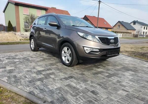 samochody osobowe Kia Sportage cena 44900 przebieg: 223000, rok produkcji 2013 z Urzędów